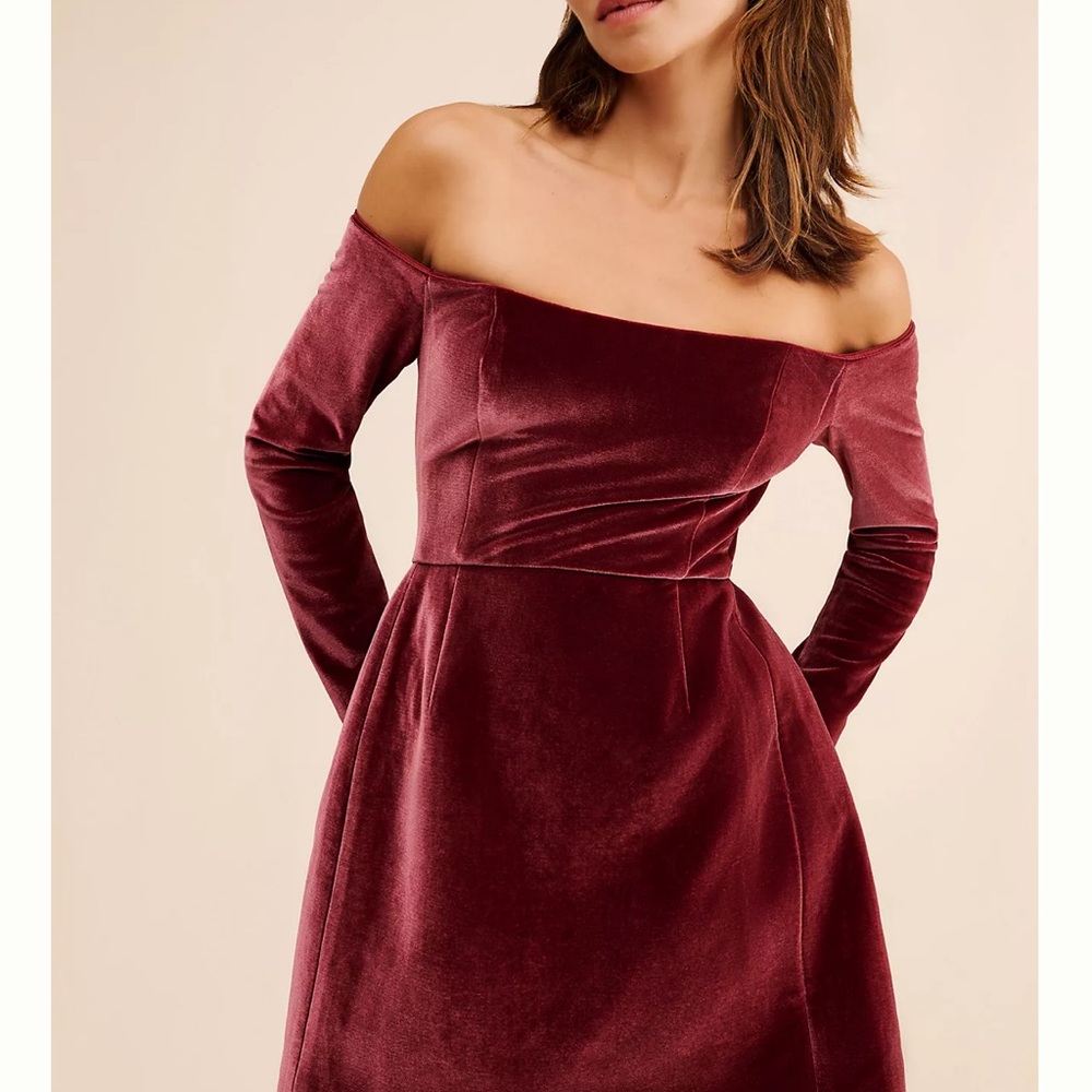 NAT Anthropologie Hutch Off-The-Shoulder Velvet Mini Dress Women’s SZ 0 in Wine‎ - Picture 2 of 8